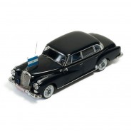 Preisvergleich für Autos: IXO Models CLC187 Mercedes Benz 300D Limousine 1957 schwarz Sondermodell Maßs...