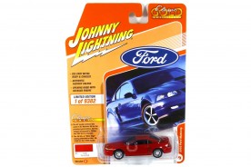 Preisvergleich für Autos: Johnny Lightning JLCG026B-3 Ford Mustang rot 2003 - Classic Gold 2021 R3 Maßs...